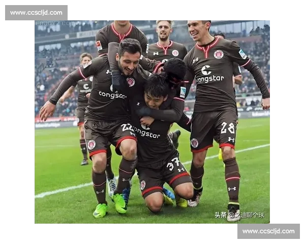 希腊队与科特迪瓦队激战正酣 展现足球激情与技术对决