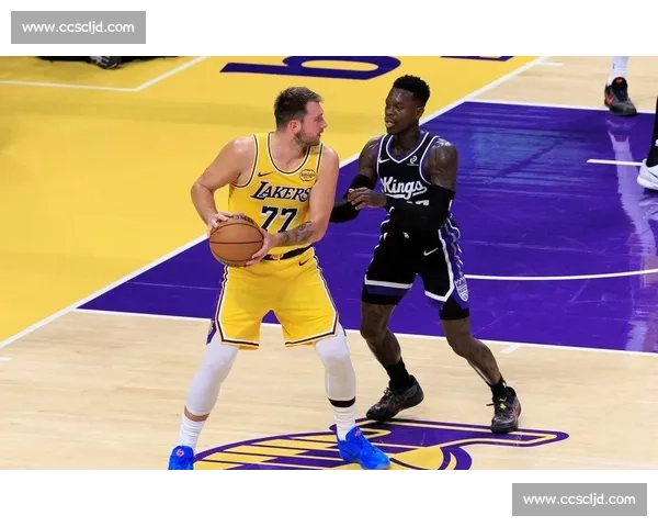 2004年湖人与开拓者经典对决回顾紫金王朝的艰难征程西部季后赛